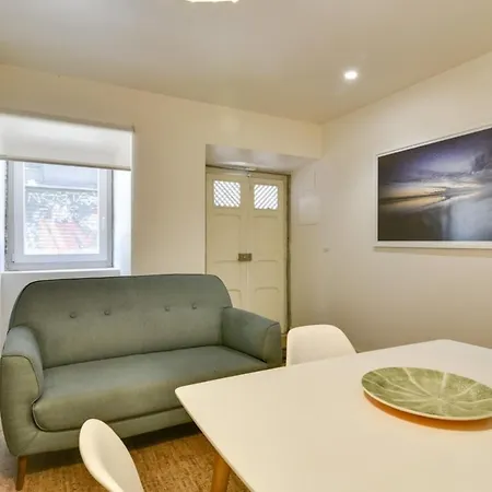 Apartment New With Easy Access In Traditional Area *